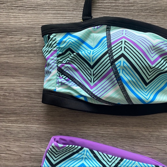 Two piece high rise bathing suit - Picture 3 of 9